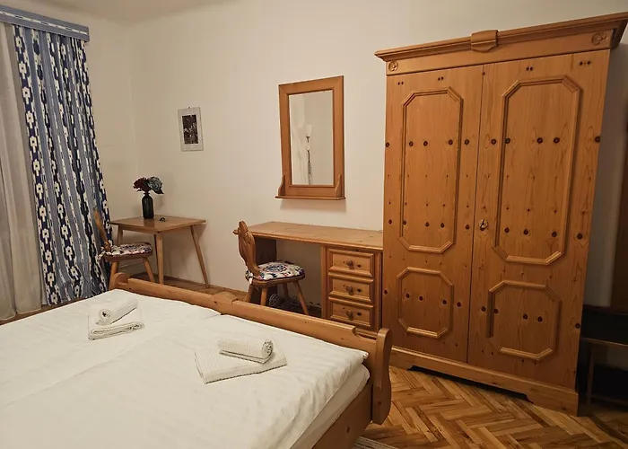 Buchner לינה וארוחת בוקר 2*